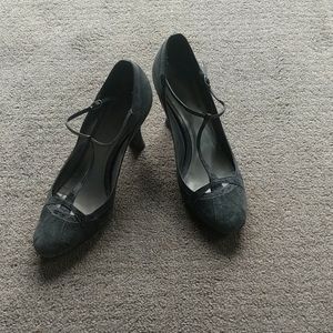 Ann Taylor LOFT 3in Black T-Strap Shoe